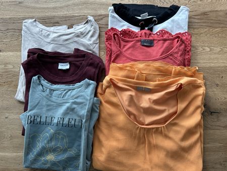 6 Oberteile Grösse 44/46