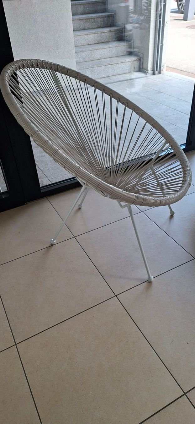 Sessel: 2 Balkon Sessel mit Tisch Drehbar – Gebraucht aus Alpnach Dorf von Kessy4 1