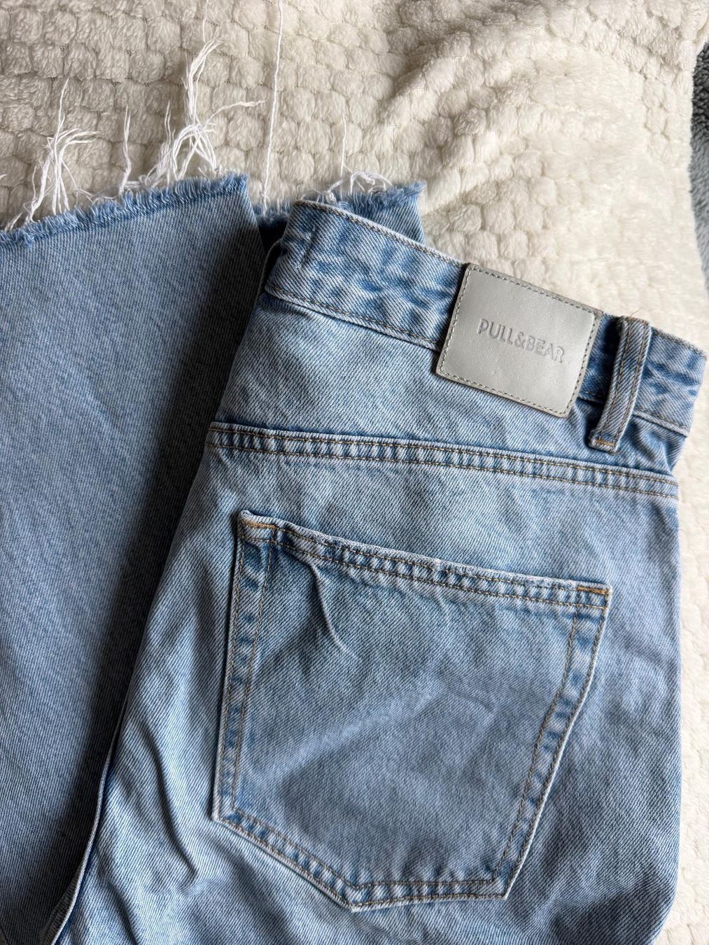 Pull&Bear Jeans: Pull&Bear Straight Leg Jeans – Usato da Zug venduto da cec_8qjr 2