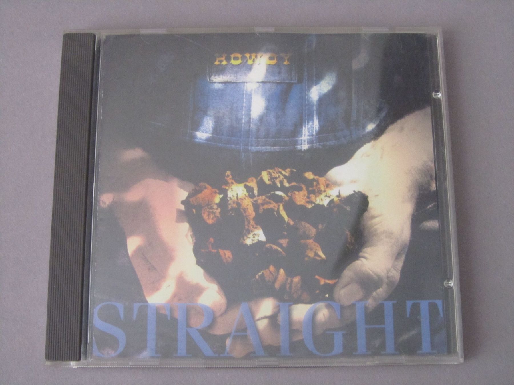 CDs: HOWY:     STRAIGHT    / Country Rock – Gebraucht aus Seengen von mikelele