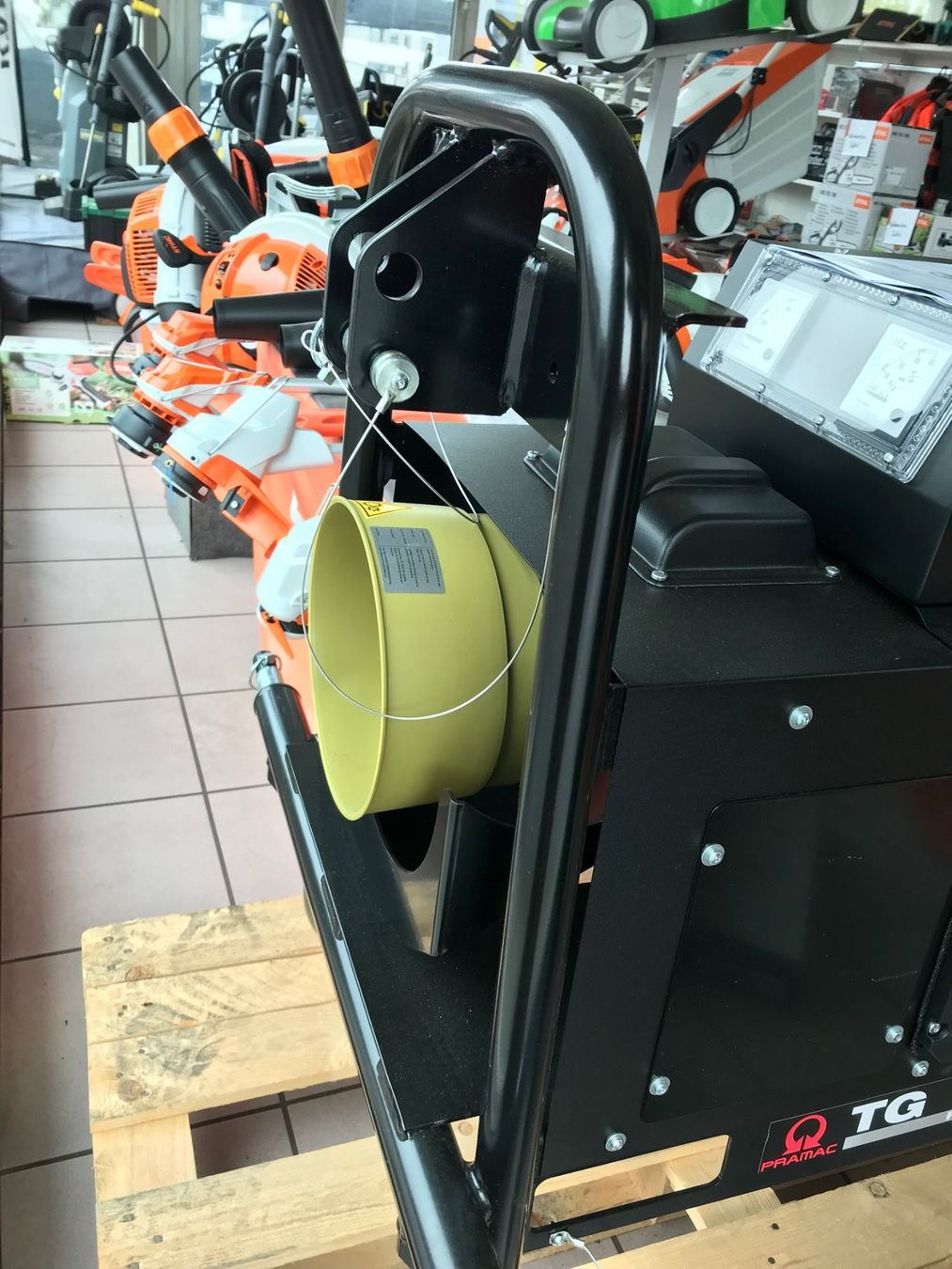 Generatori di corrente: Pramac TG 16 Zapfwellengenerator – Usato da Ballwil venduto da buc_857d 1