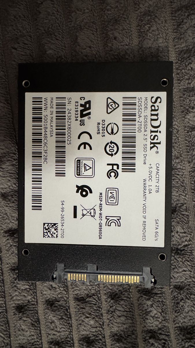 PCs: 2tb ssd sata top zustand – Neuf (Voir description) à Neuendorf par B.Bolliger 2