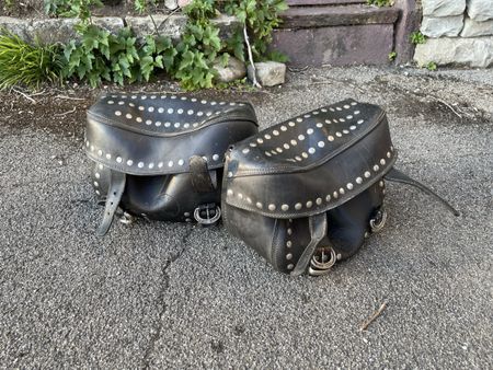 Leder Satteltaschen Nieten Hepco & Becker Motorrad Zubehoer 