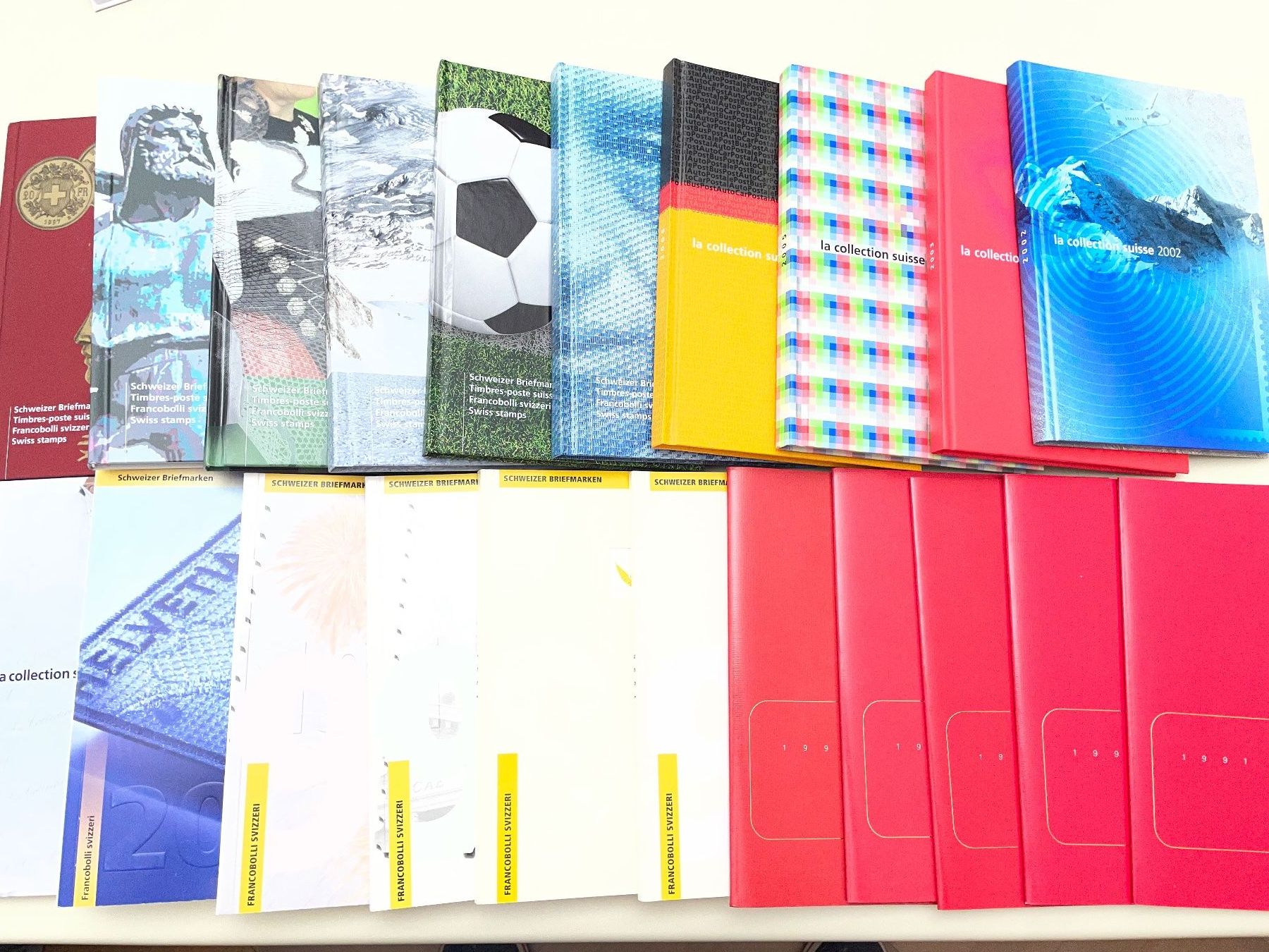 Alle Briefmarken: 21 Jahrbücher Schweizer Briefmarken – Gebraucht aus Aarau von Matros1 1