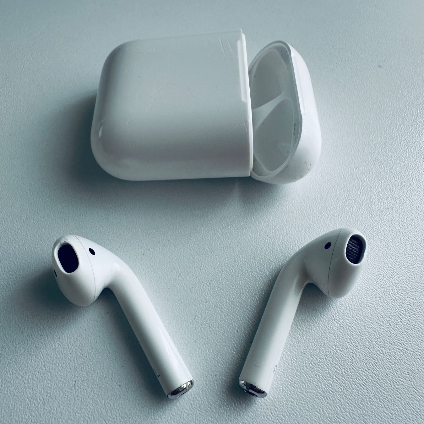 Apple Cuffie: Original Apple AirPods 2 Kopfhörer Wireless Lightning Kabel – Usato da Basel venduto da MY.AIRPODS.SHOP 2