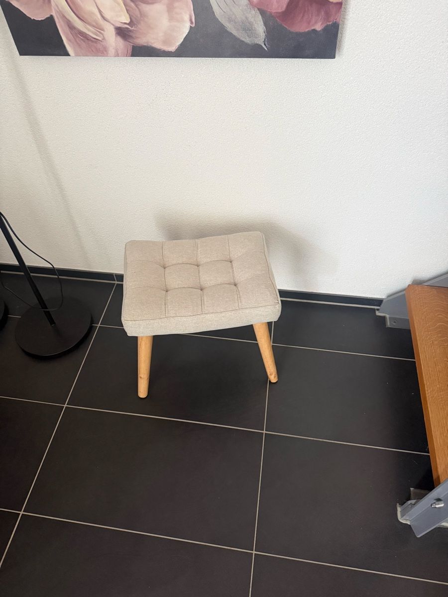 Interio Sgabelli: Hübscher kleiner Hocker – Usato da Sirnach venduto da sirni 3