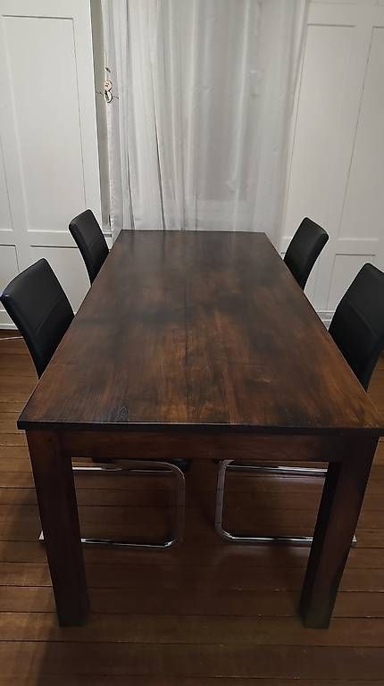 Tables: Dunkler Esstisch – D'occasion à Winterthur par slowcheetah