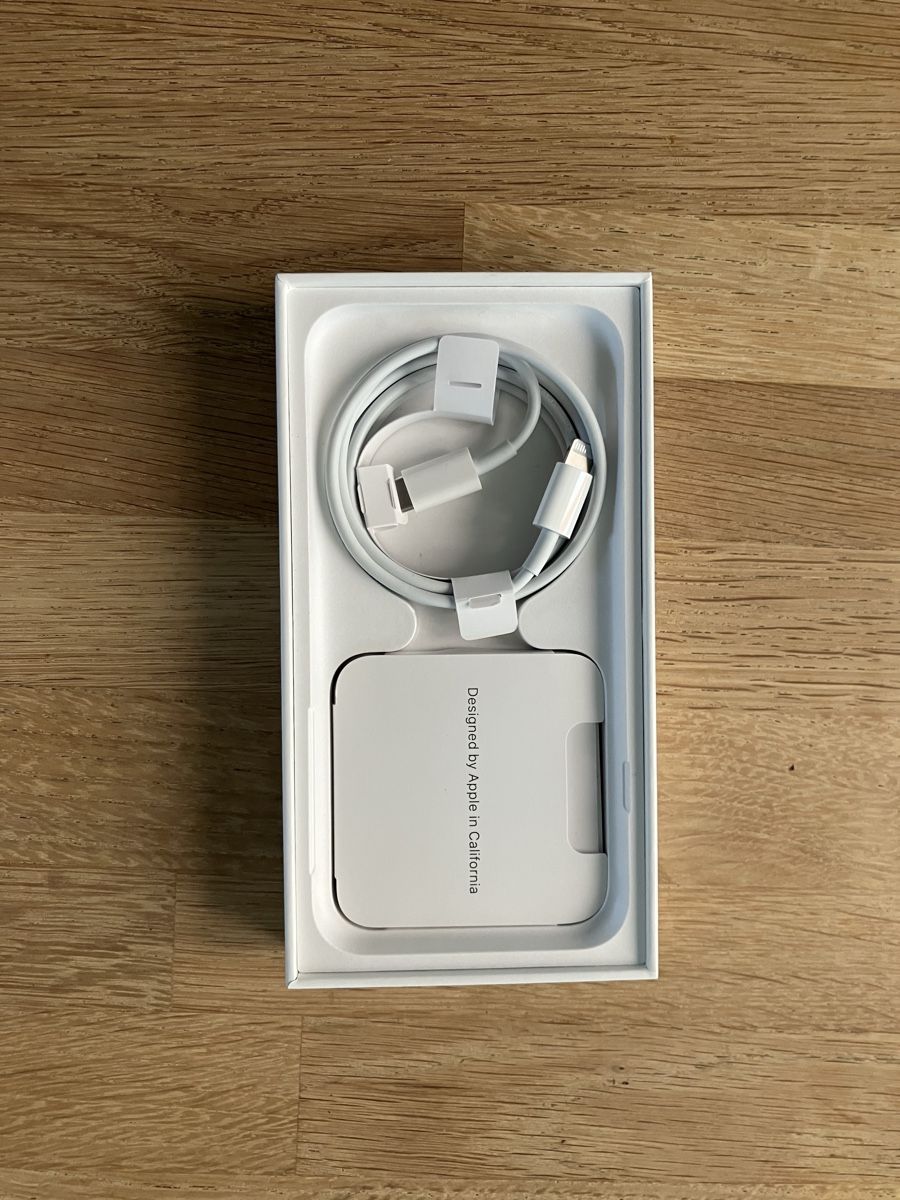 Apple Handys / Smartphones: iPhone SE, 2022, 128GB, Midnight – Gebraucht aus Basel von dacaccia 4