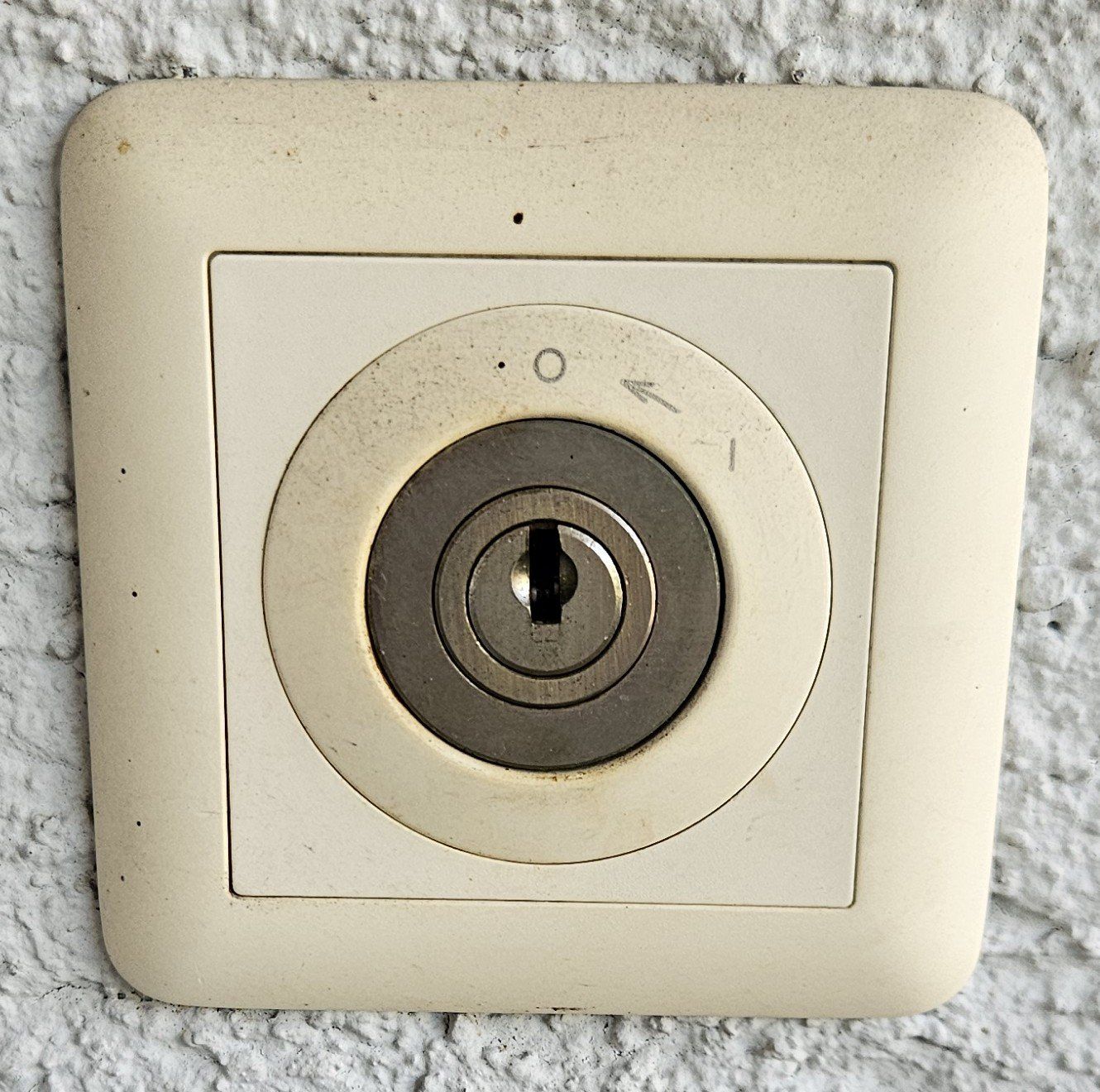 Sonstiges Elektromaterial: Garagentorantrieb  gebraucht – Gebraucht aus Wil SG von schnups13 1