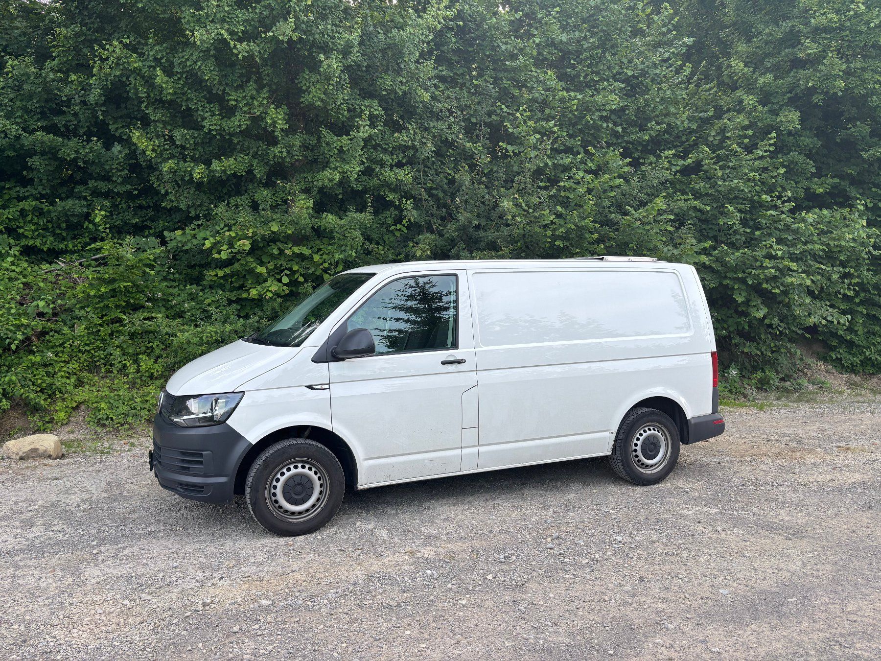 VW Veicoli da campeggio: VW T6 Camper – Usato da Rotkreuz venduto da Milky--Way 1