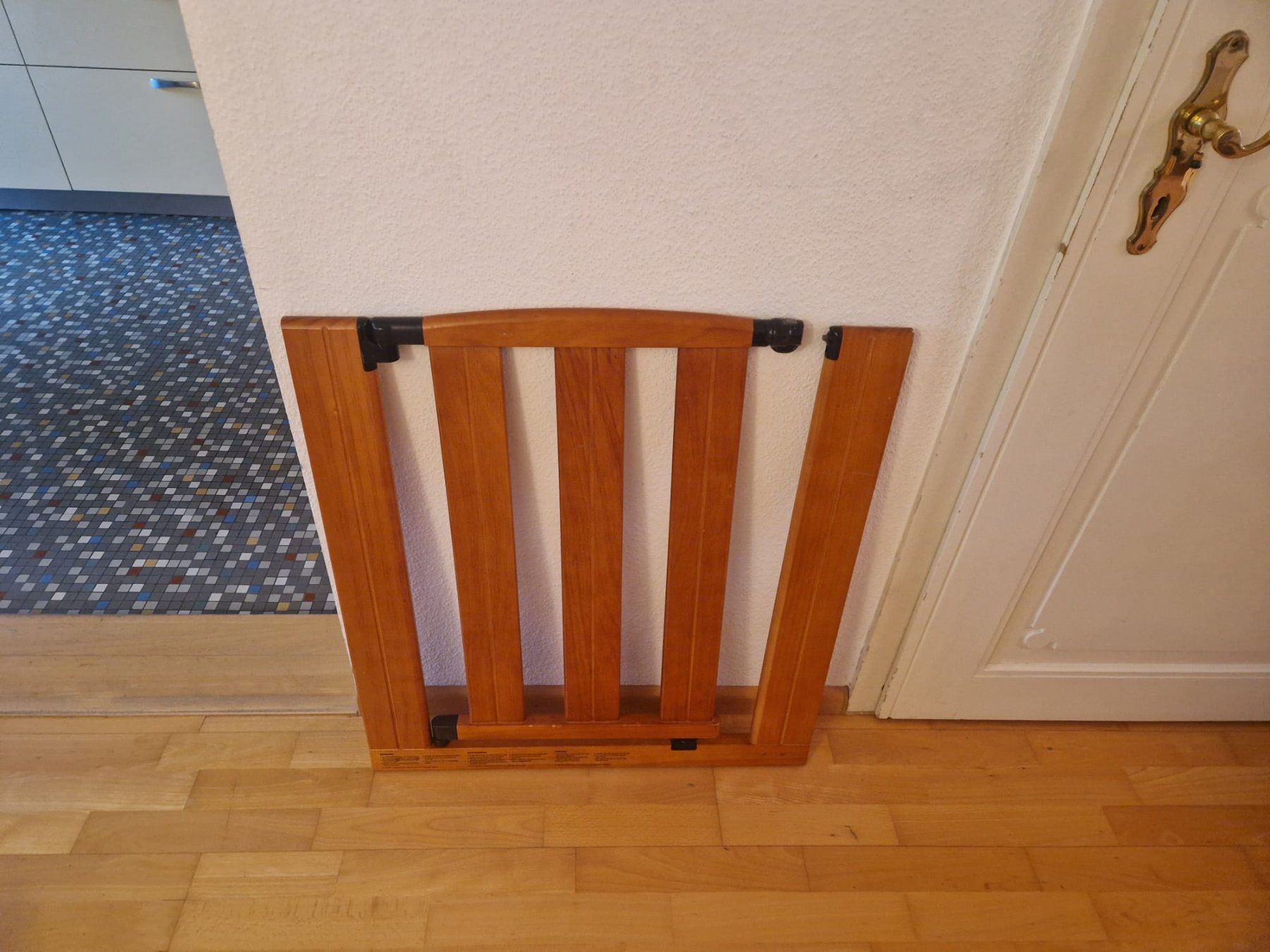 Bibi Tutto per la sicurezza: Bibi-Kinder - Treppenschutzgitter aus Holz – Usato da Riehen venduto da ulr_p2wr