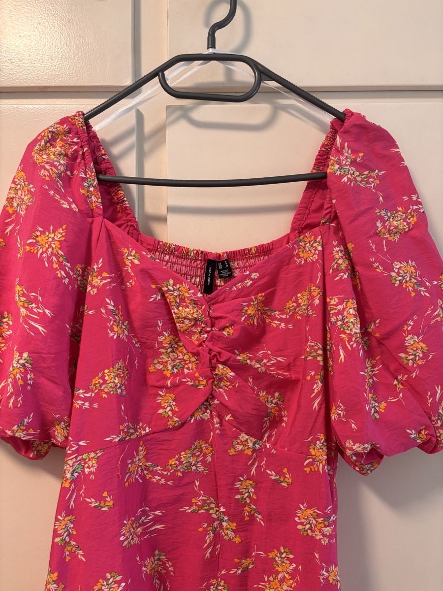 Vero Moda Kleider: Pink Floral Summer Dress – Neu und originalverpackt aus Basel von Mig_Sil04 1