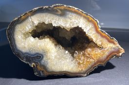 Geode Stein mit Kristallen 1.25kg guter Zustand