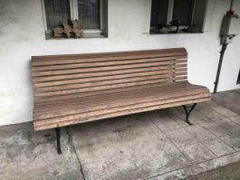 Gartenbank Holz mit Metallgestell gebrauchter Zustand