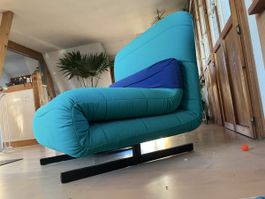 Klappsofa türkis blau als Bett oder Liege nutzbar
