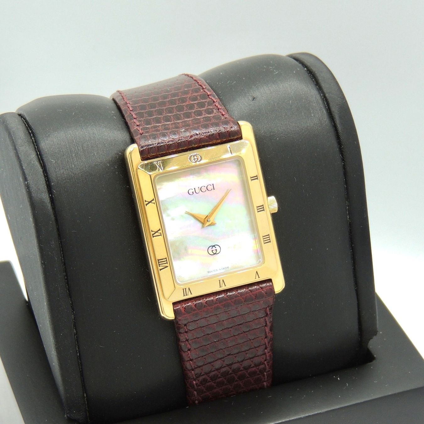 Gucci Uhren: Montre Gucci nacre vintage – Neu (gemäss Beschreibung) aus Lausanne von DuGoutetdesCouleurs