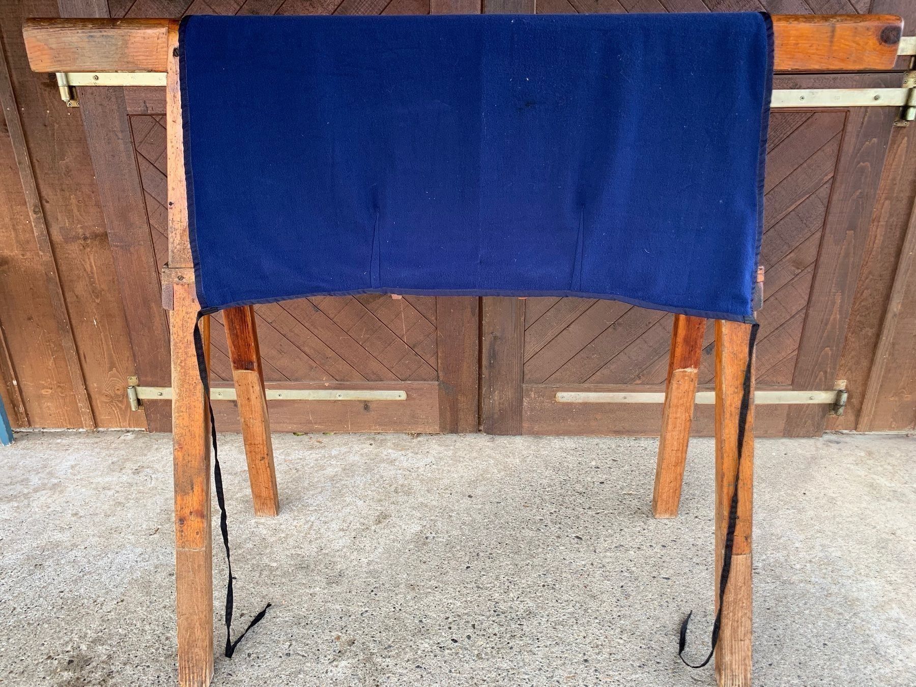 Carrozze: schöne dunkelblaue Bockdecke – Usato da Feldbach venduto da Olive1 5