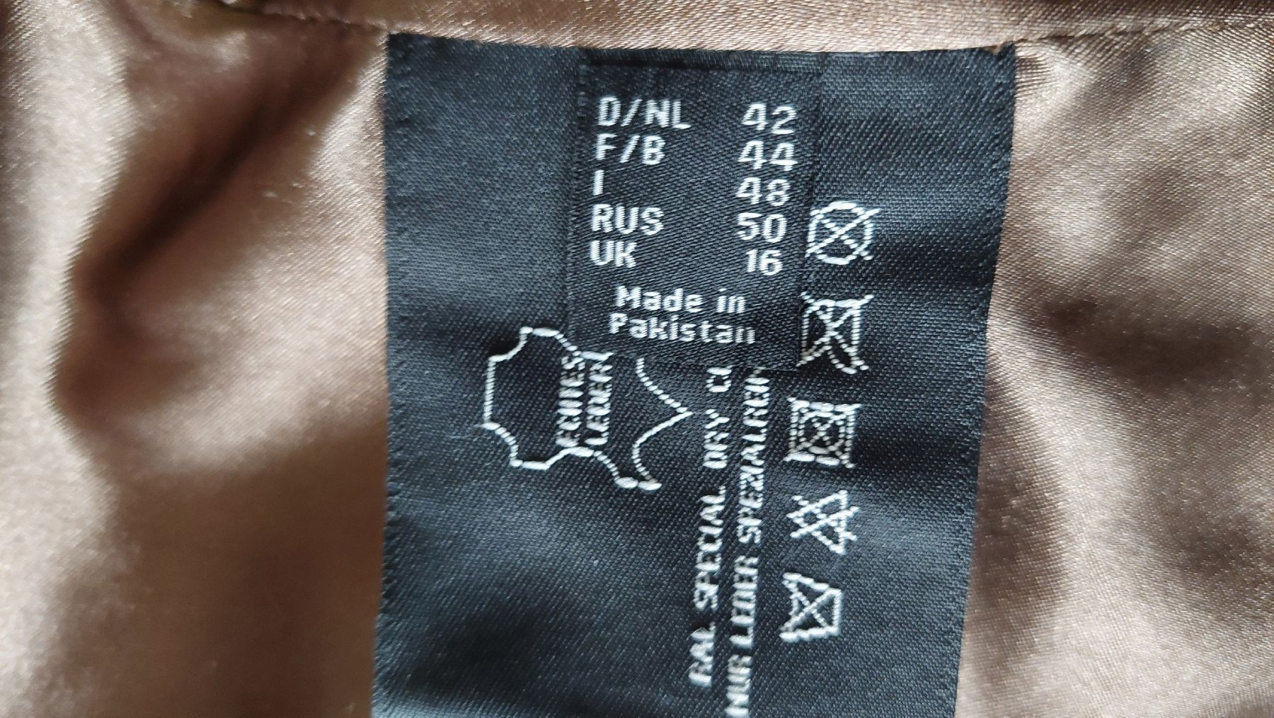 Heine Mäntel: Damen Lederjacke – Gebraucht aus Spiez von Wuelmaus01 3