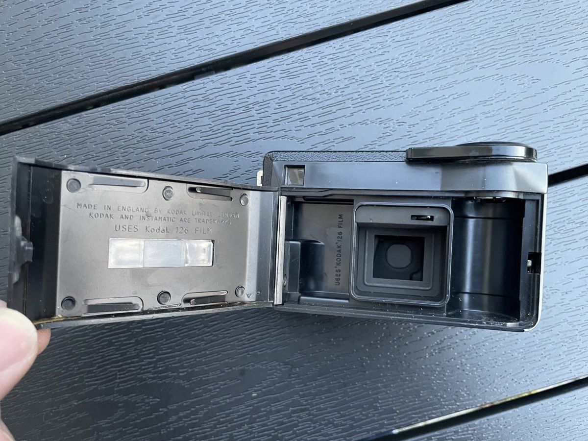 Kodak Kamera: Kodak Instamatic 133 Vintage-Analogkamera – Gebraucht aus Altenrhein von Docdoc 3