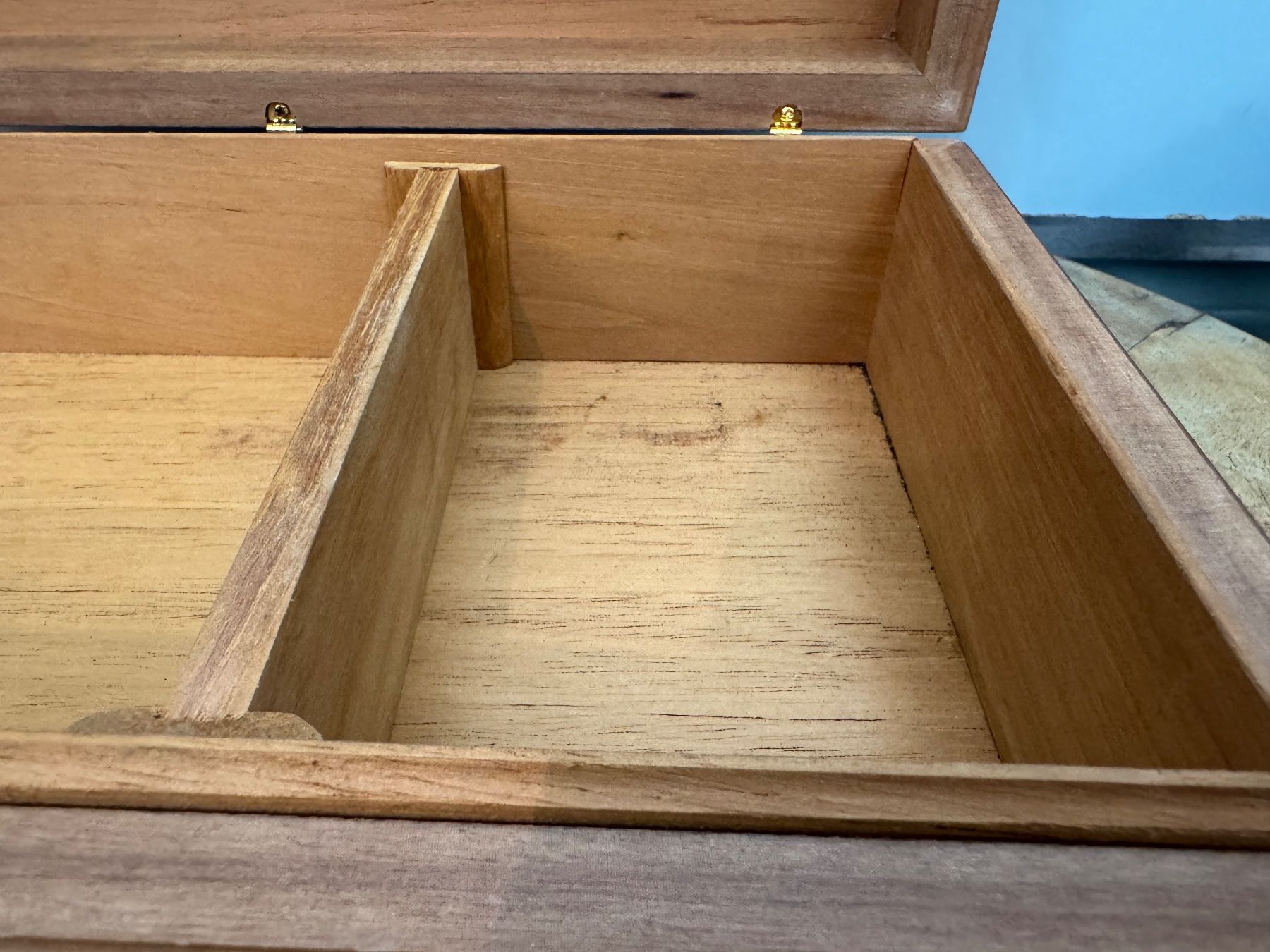 Humidor per sigari: Zigarren Humidor Marconi mit Cigar Master Befeuchter – Usato da Otelfingen venduto da Yossi-68 3