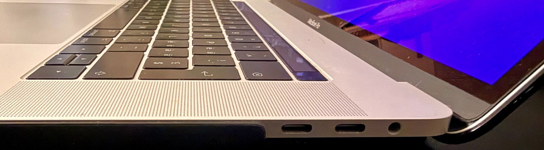 Apple Notebooks: Apple MacBook Pro 15" 2016+ i7+16 GB RAM+2 TB+103 Zyklen – Gebraucht aus Embrach von RoyalK 1