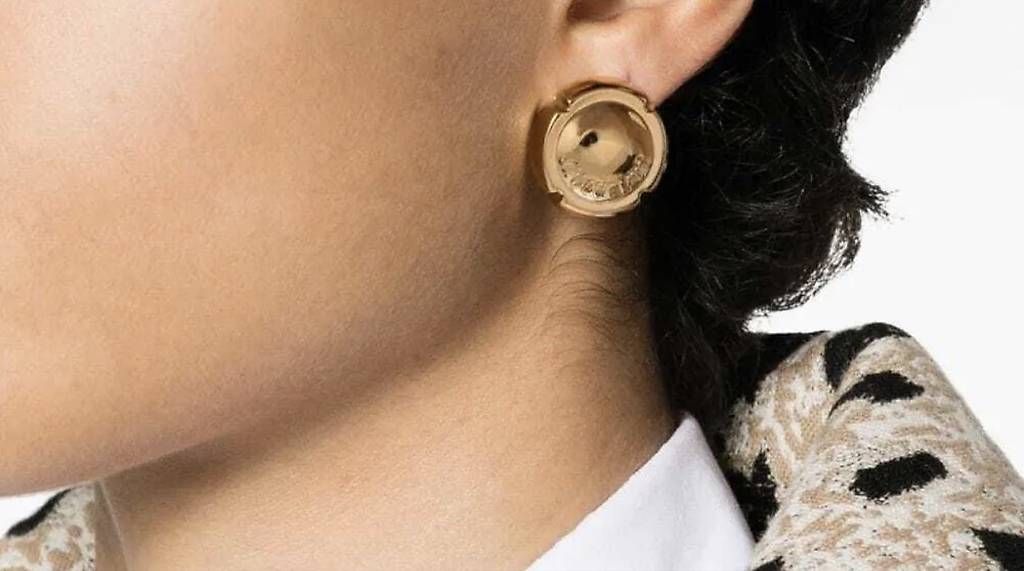 Orecchini pendenti & Orecchini a lobo: Jacquemus earrings  – Usato da Kloten venduto da wer_26t5 4