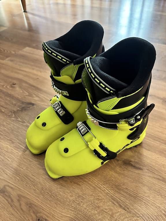 Head Scarpe da uomo: Chaussures de Ski Head Z2 22,0-22,5 – Usato da Ogens venduto da ced_qn5v 1