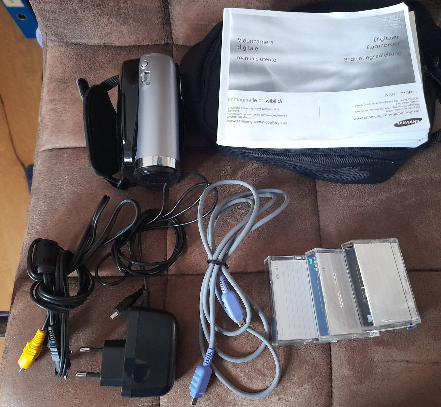 Samsung Camcorder: Samsung VP-D381 Camcorder – Gebraucht aus Herisau von komodo0 3
