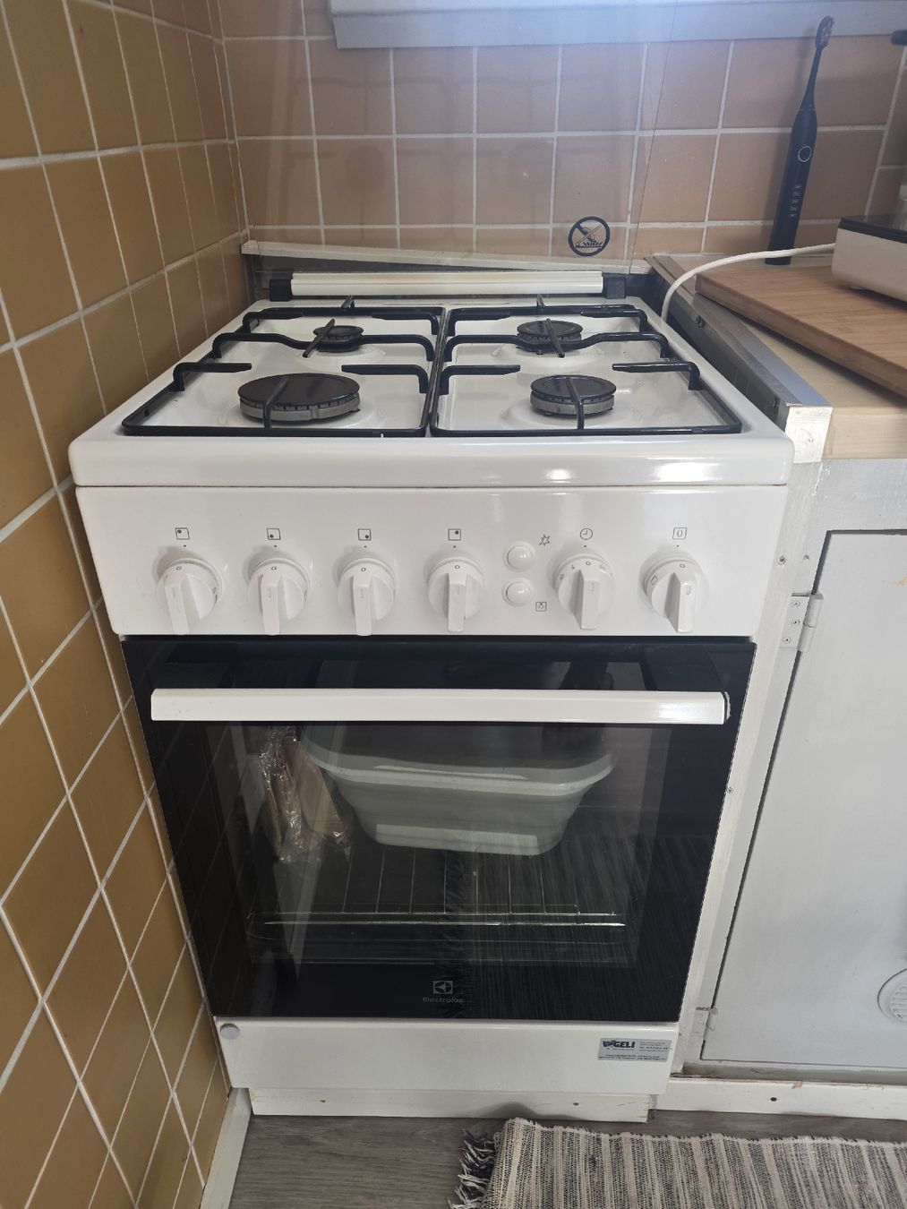 Cucine: Gas Herd / Bachofen wenig gebraucht – Usato da Kollbrunn venduto da Chiaro1 1