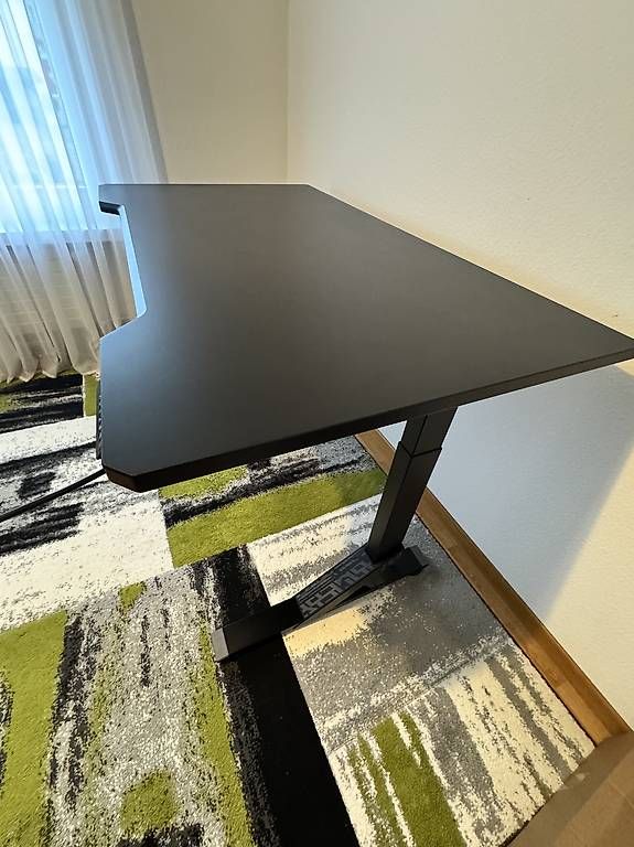 Ikea Scrivanie: Ikea Uppspel elektrisch Gaming Tisch – Usato da Bettwiesen venduto da Kmr85 4