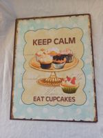 Plaque en métal style vintage Keep calm, eat cupcakes