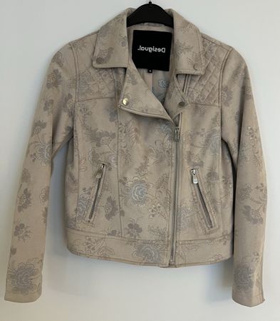 Desigual Jacke, Gr. 36, Beige mit Blumenmuster, Top Zustand!