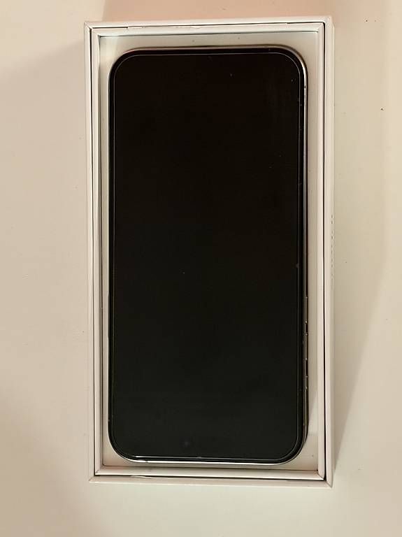 Telefoni cellulari / Smartphones: iPhone 15 Pro Max 256Go – Usato da Prilly venduto da Cbaika 2