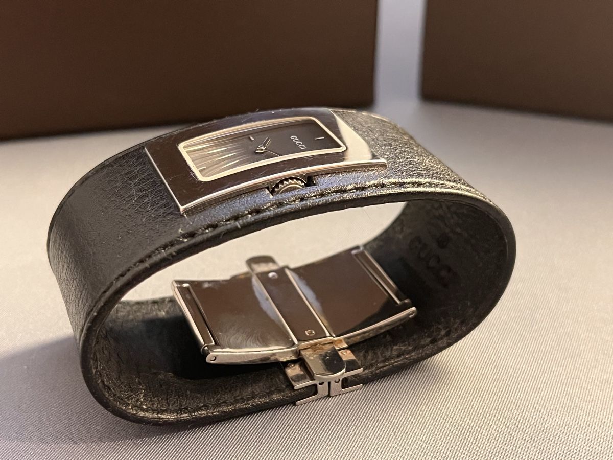 Gucci Montres: Gucci Bangle – D'occasion à Nyon par GenevaLuxuryWatches 4