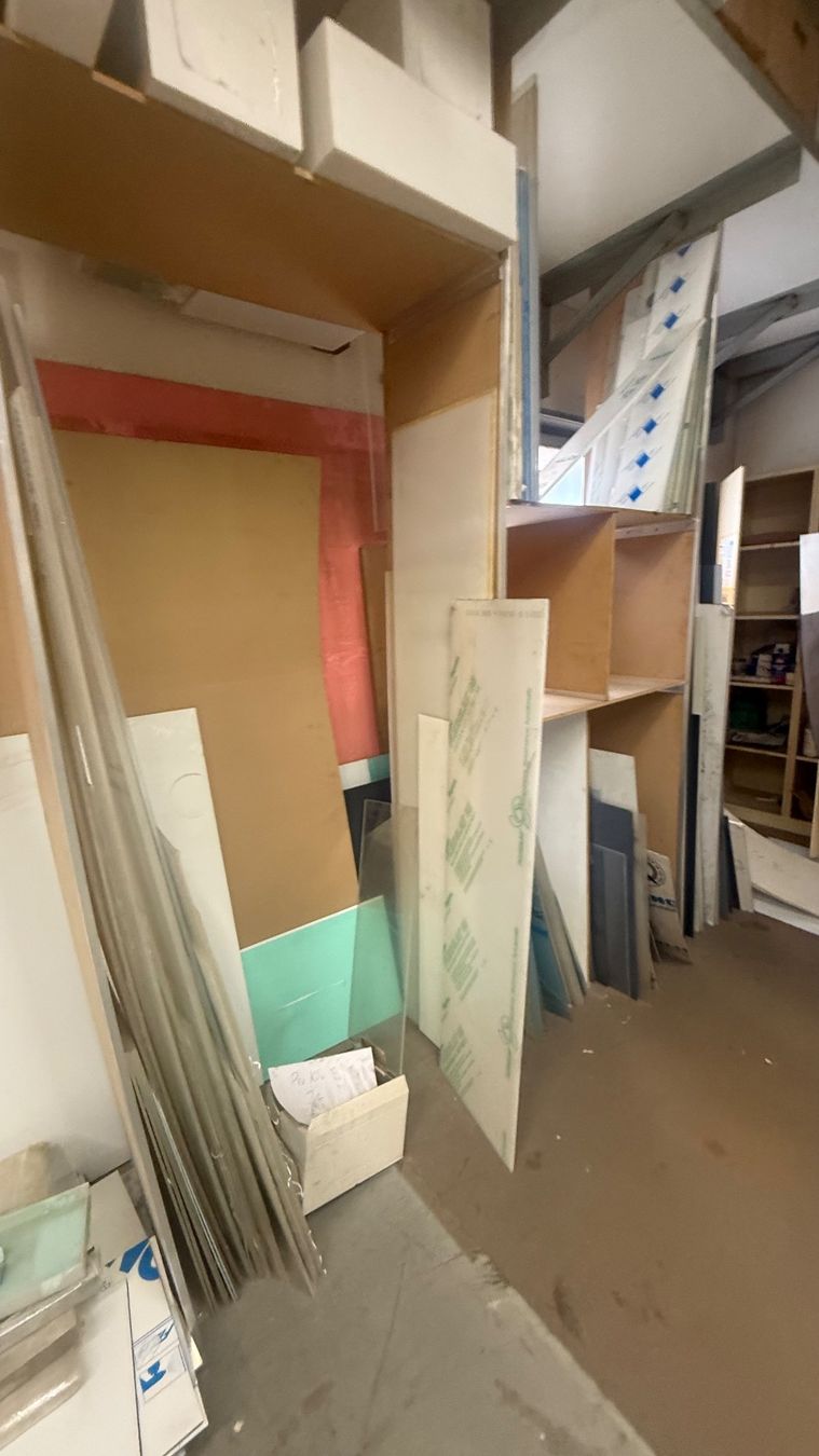 Piatti di portata: Auflösung Werkstatt Plexiglas – Usato da Aedermannsdorf venduto da sam_9kng 5
