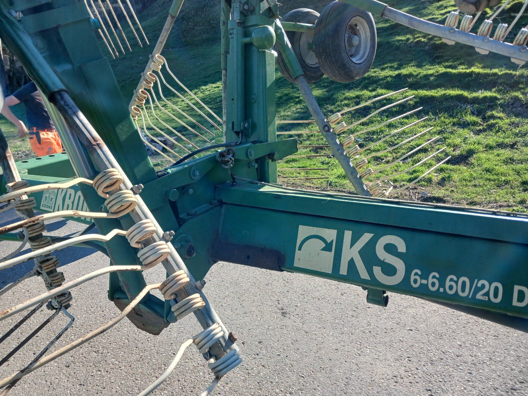 Krone Raccolta foraggio grezzo: Krone Doppelschwader – Usato da Krinau venduto da P.grob 8