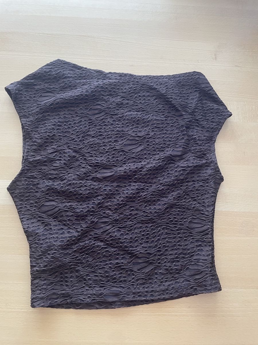 Tops: Top Crop Texturé Noir Sans Manches – Gebraucht aus Bussigny von Z.seller 1