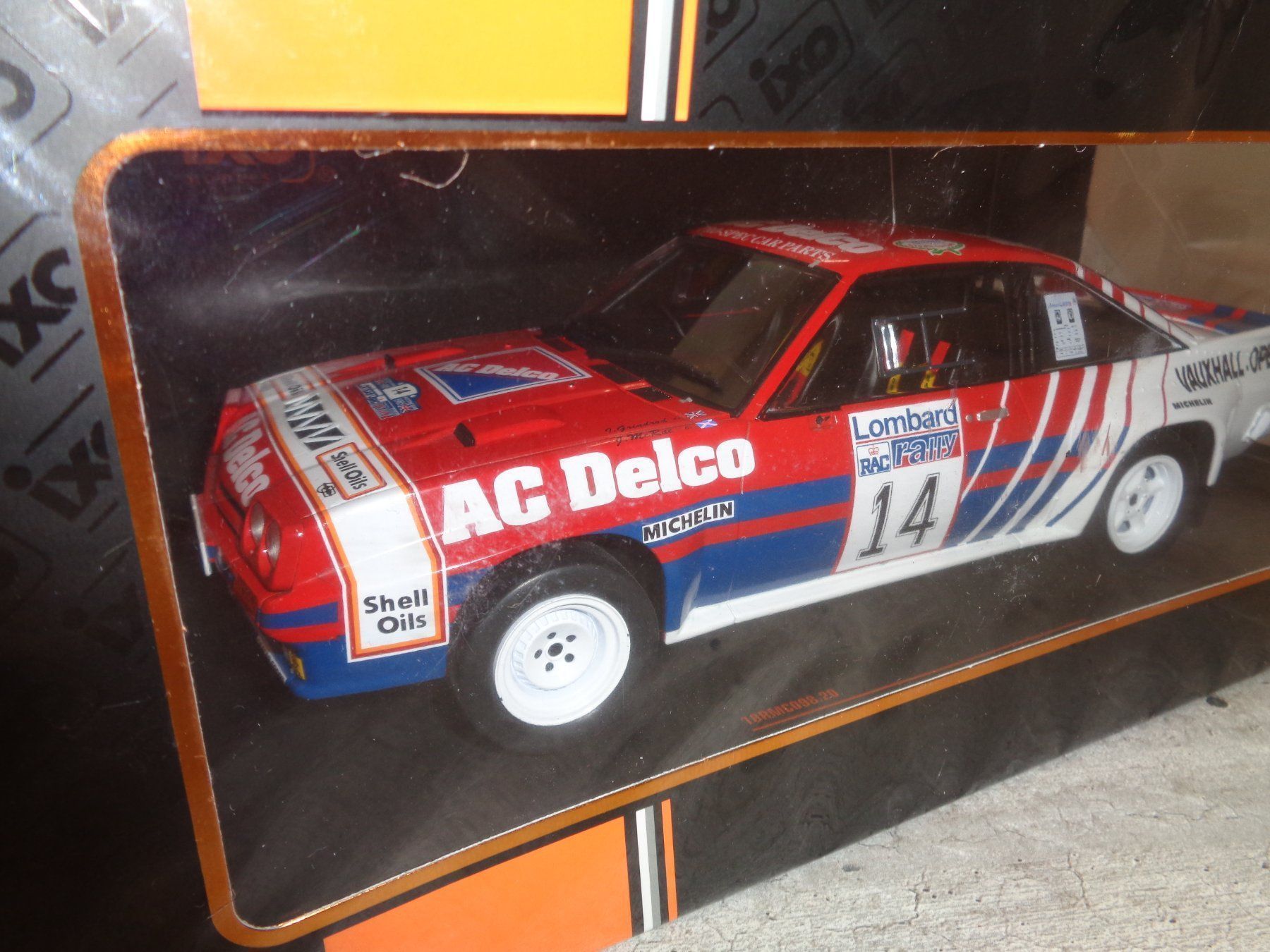 Opel Modellautos: Ixo 1:18 Opel Manta 400 Rallye – Neu und originalverpackt aus Reconvilier von rallycar 1