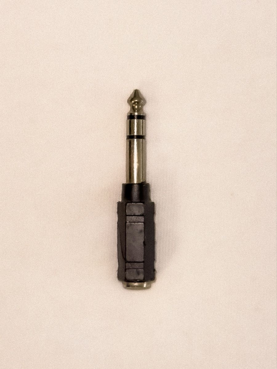 Unità & Adattatore: Adapter 3.5mm Klinke auf 6.35mm Klinke – Usato da Luzern venduto da robinstutz