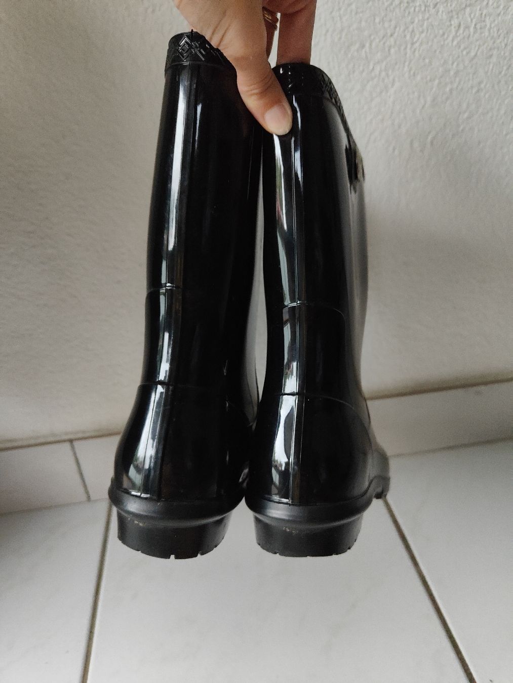 Ugg Scarpe da donna: Bottes de pluie UGG – Usato da Prez-vers-Noréaz venduto da MarinAcores89 4