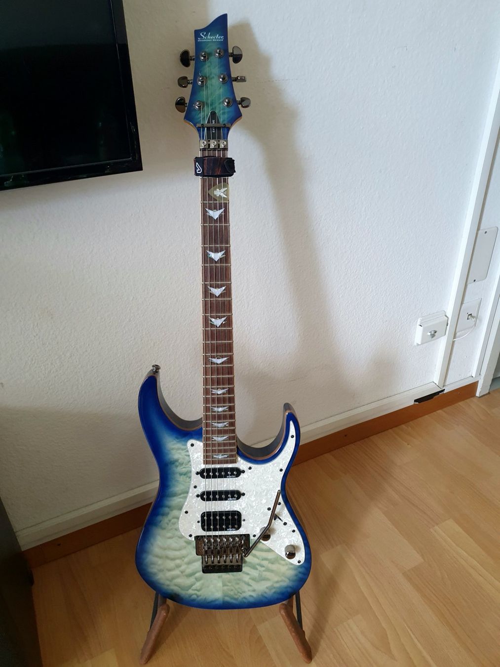 Schecter Strumenti musicali: SCHECTER Banshee Extreme 6 FR - Ocean Blue Burst – Usato da Buchs SG venduto da Eko4444