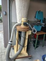 INCA 260 Bandsäge mit Späneabsauger.