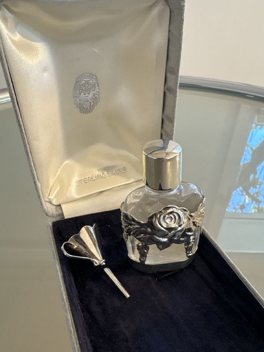 Flacons: Parfum Flacon – Neuf avec emballage d'origine à Oetwil am See par Aldox108 2