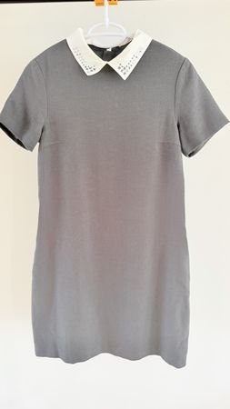 Kleid kurzarm grau Kragen Steine Reissverschluss Grösse XS
