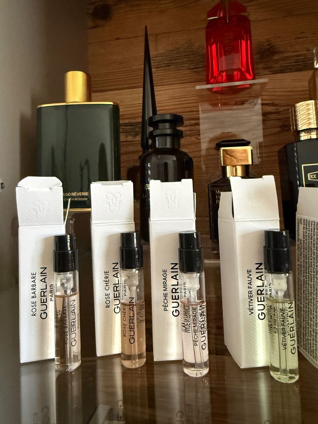 Guerlain Profumi & Eau de Toilette: Guerlain 6x2ml Eau de Tulle, Rose Cherie, Rose Barbare – Usato da Ittigen venduto da iGeorgia 3