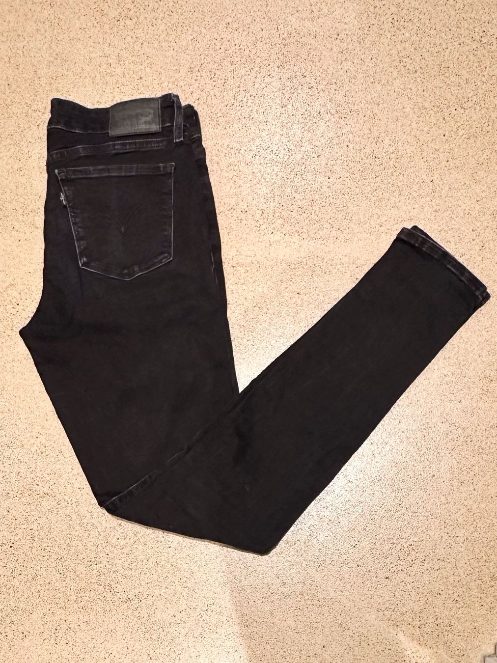 Levi's Jeans: Levi's 711 Skinny Jeans – Usato da St. Gallen venduto da sar_cj5j
