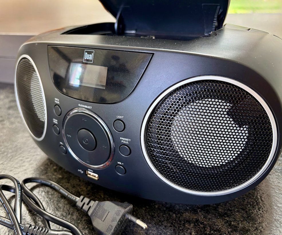 Dual Radio: Radio DAB / CD ect... – Usato da Châtillon JU venduto da laoo 3