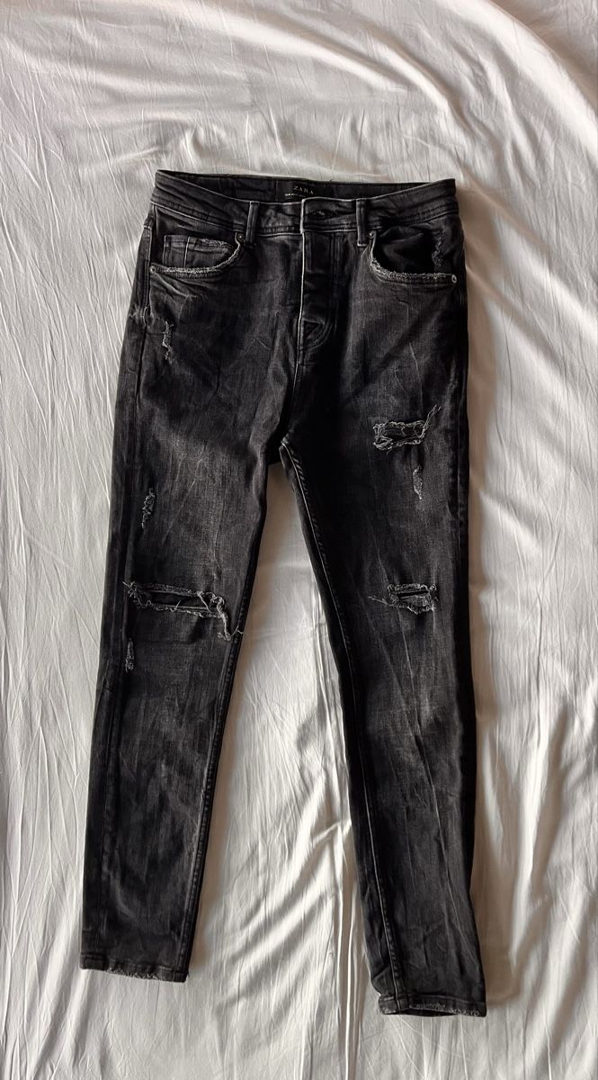 Zara Jeans: Jeans garçon noir slim taille 16 ans – Gebraucht aus Delémont von bouboute01