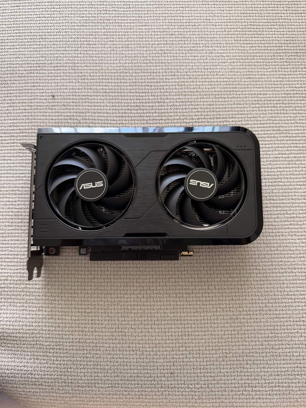 Asus Schede grafiche: Asus Dual GeForce RTX 5050 8gb – Usato da Vallorbe venduto da lam_2lln
