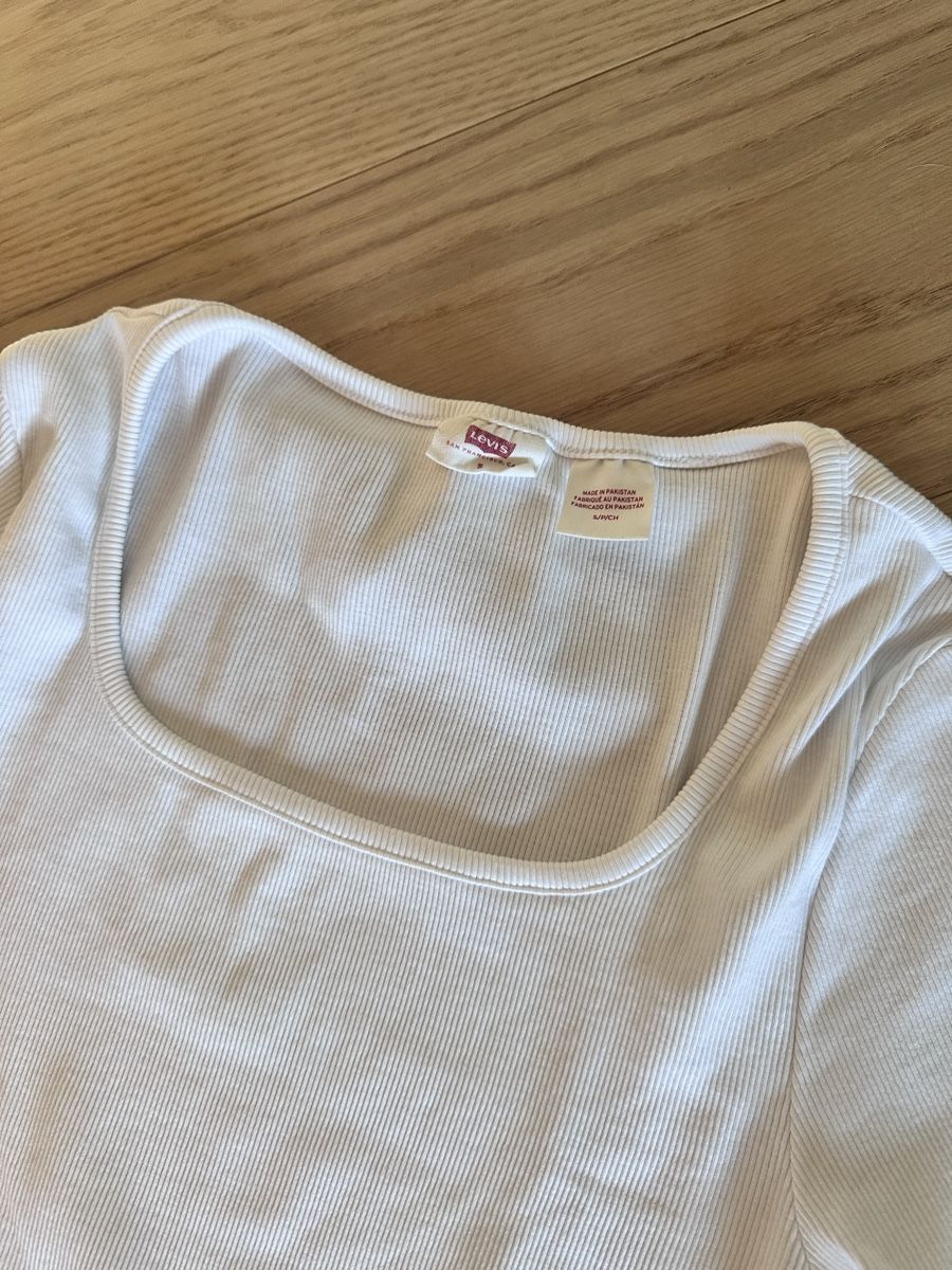 Levi's T-shirt: Levi's Langarmshirt – Usato da Küssnacht am Rigi venduto da annine.l. 1